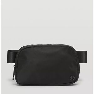Lululemon Everywhere Belt Bag